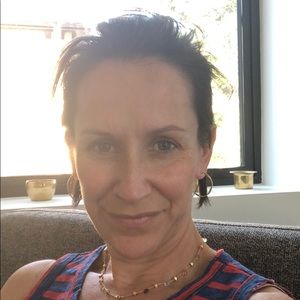 Meet your Posher, Roxanne